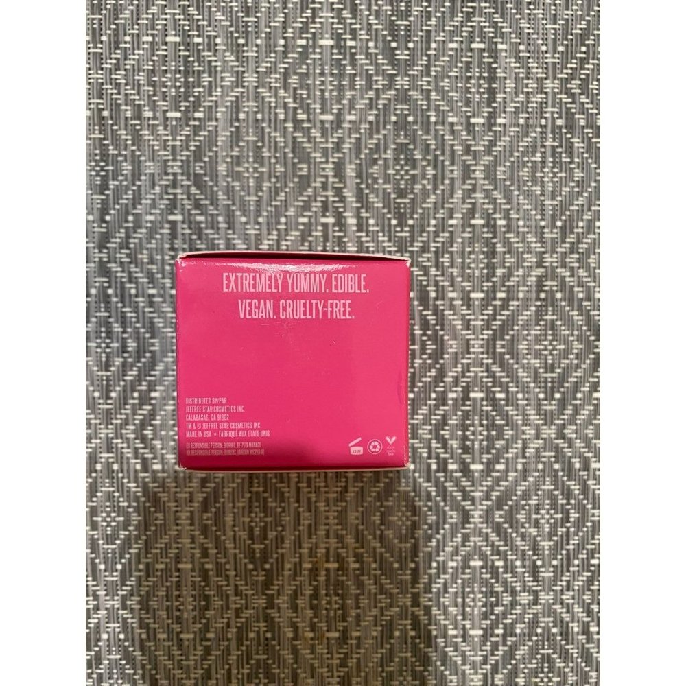 Jeffree Star Cosmetics Velour Lip Scrub - Blue Raspberry Sucker - Picture 5 of 6